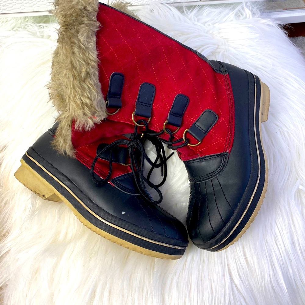 Women snow boots, water resistance, size 7